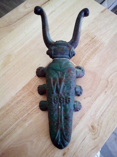 Vintage 1996 cast iron beetle - cast,