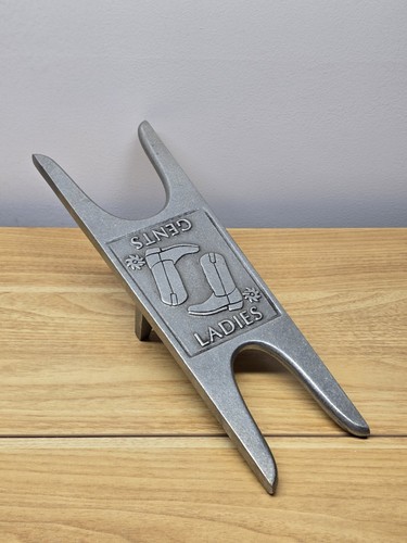Cast iron boot jack ladies - cast,